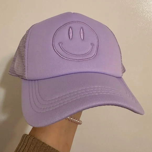 SMILEY Face Lavender Adjustable Snapback Trucker Hat NWT - Picture 3 of 7